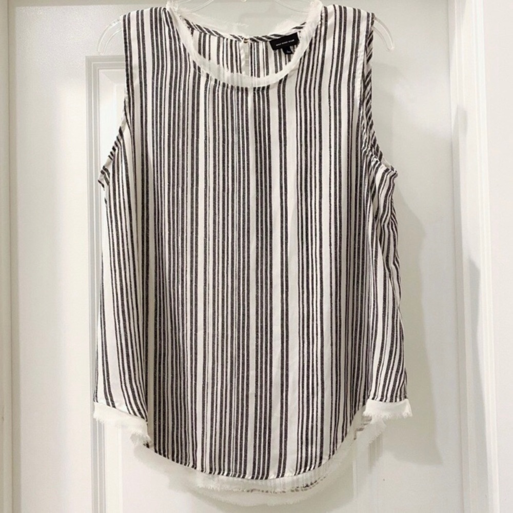 🆕 | 🔲 Who What Wear Top